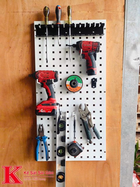 Bảng pegboard lỗ vuông treo đồ nghề