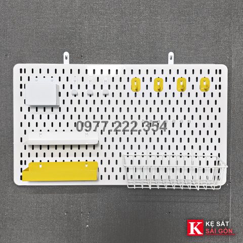 Ảnh thực tế tấm pegboard lỗ dọc – ảnh 2