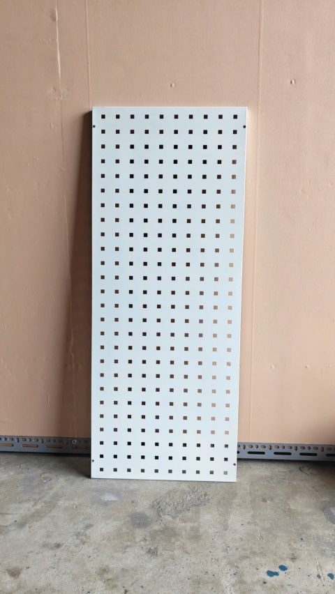 Tấm pegboard lỗ vuông 100×40 cm