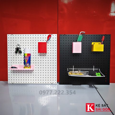 Hai màu trắng và đen của tấm tôn lỗ 50×50cm