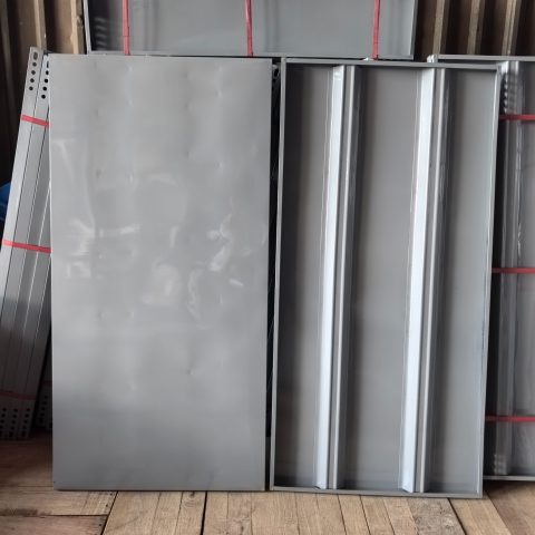 Bộ kệ sắt V lỗ đa năng (150 × 30 × 200 cm) - 4 tầng mâm