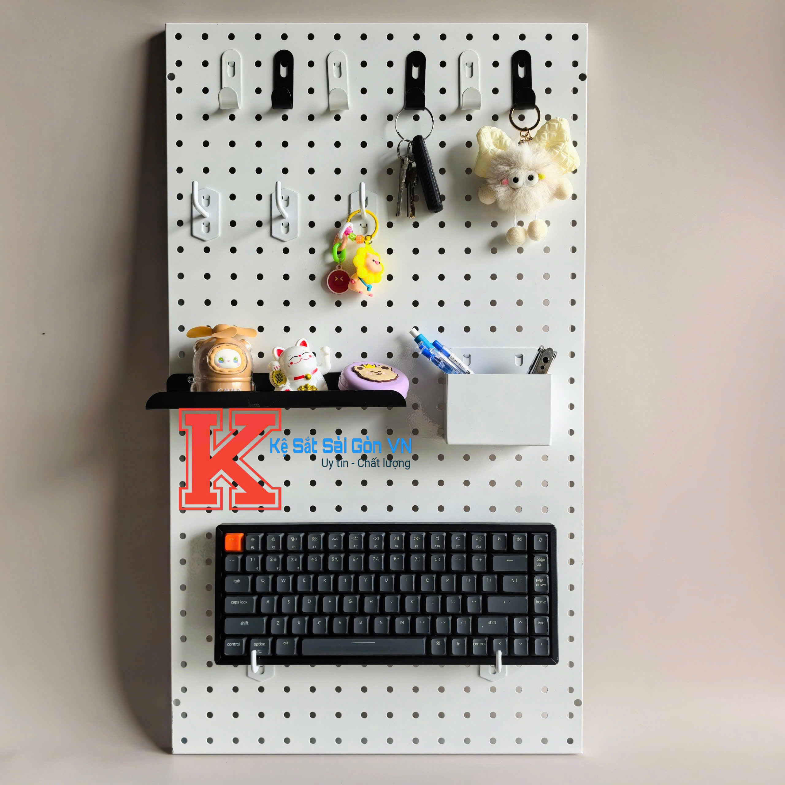 Bảng pegboard gắn tường decor